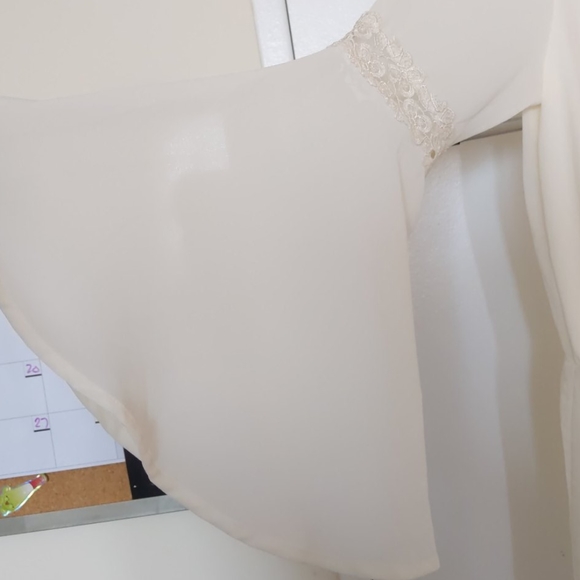 Cream coloured romper - Picture 2 of 2